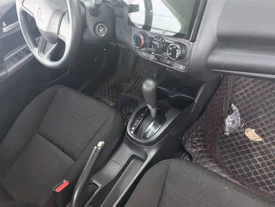 Honda Fit 2018 — фото 16