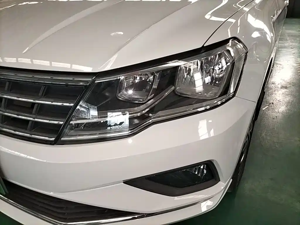 Volkswagen Jetta 2019 — фото 24