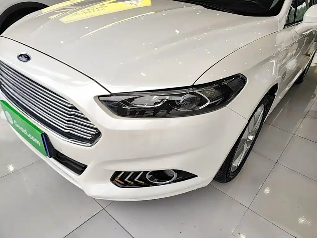 Ford Mondeo 2016 — фото 24