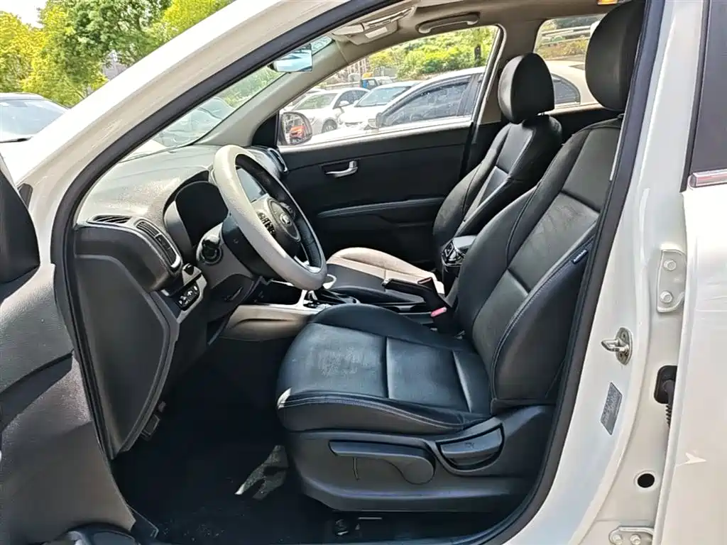 Kia KX3 2019 — фото 15
