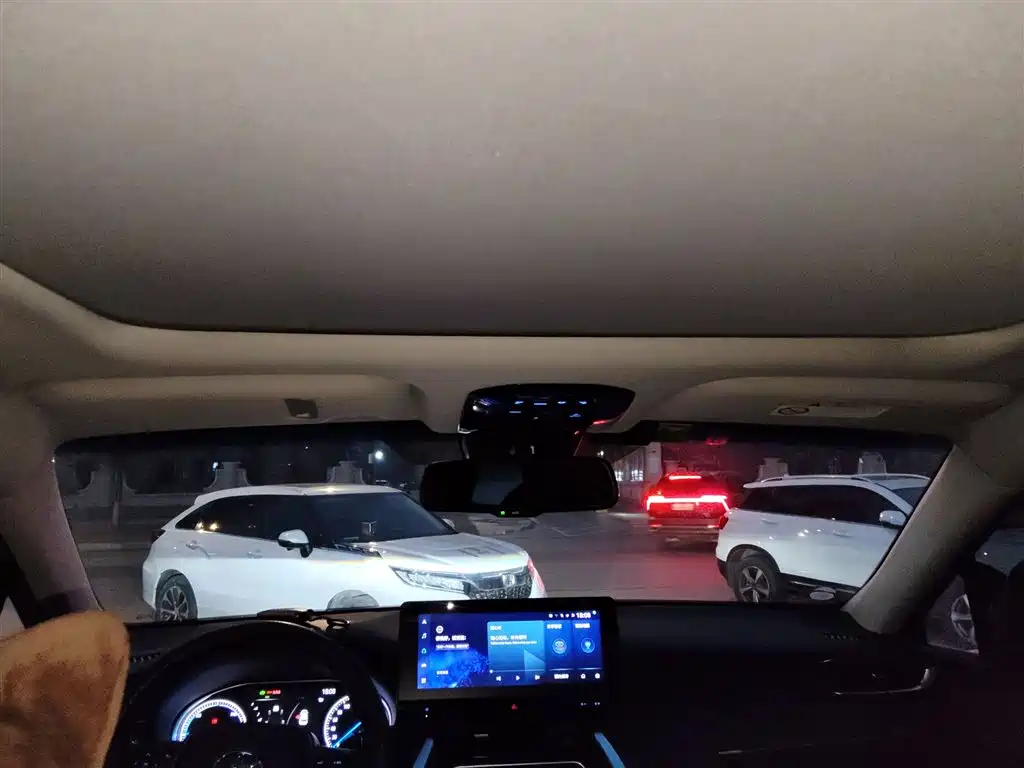Toyota Harrier 2022 — фото 9