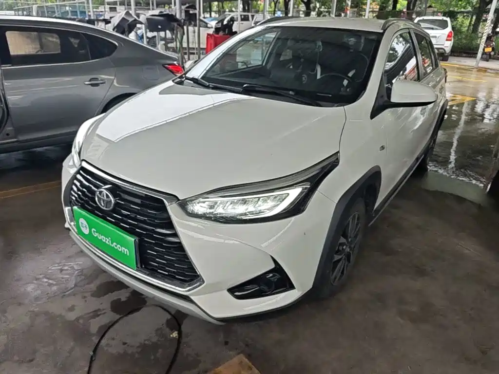 Toyota Yaris L 2023 — фото 2