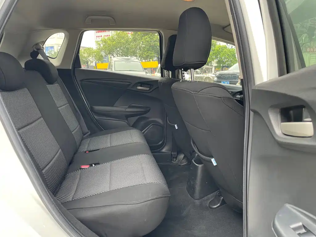 Honda Fit 2016 — фото 10