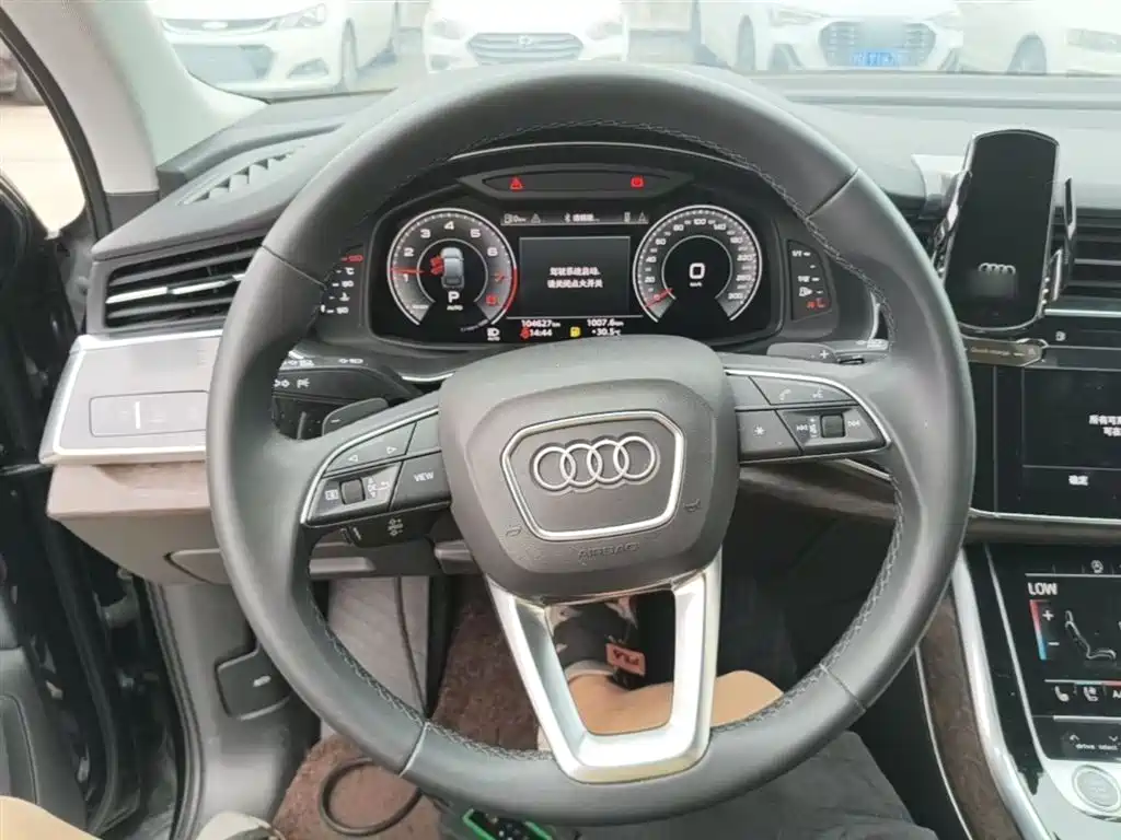 Audi Q7 2022 — фото 11