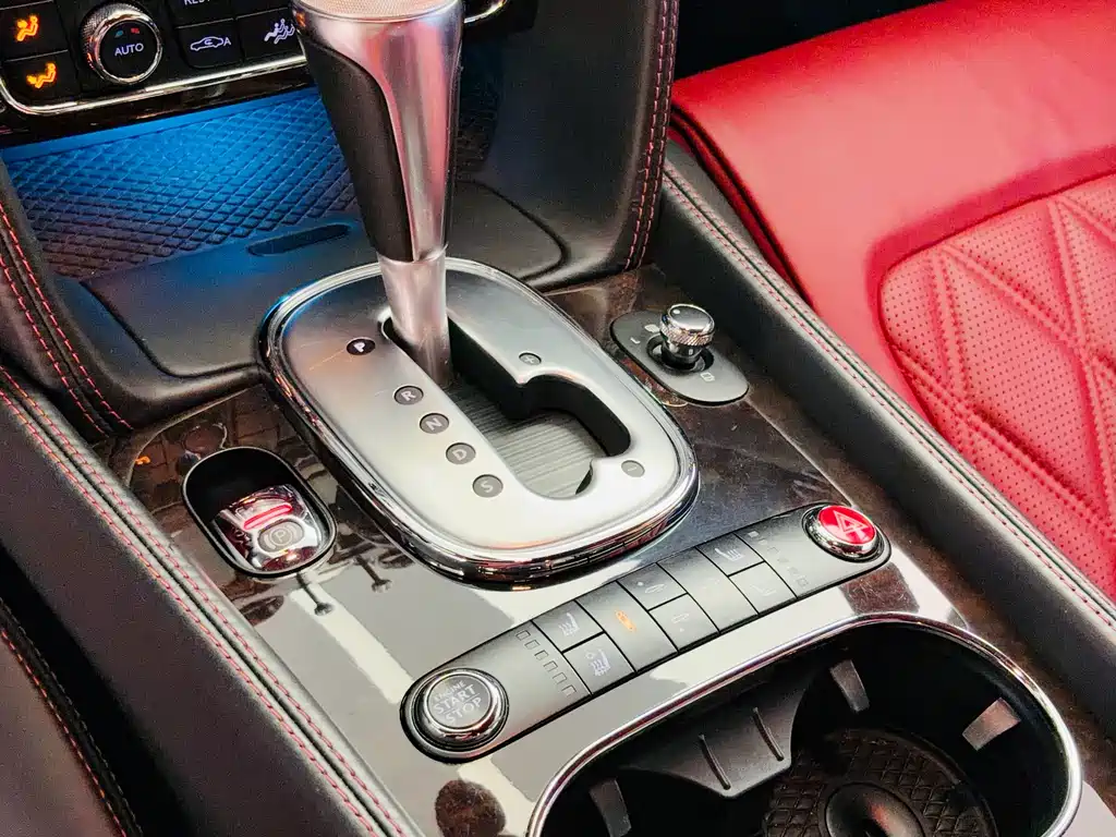 Bentley Continental 2014 — фото 10