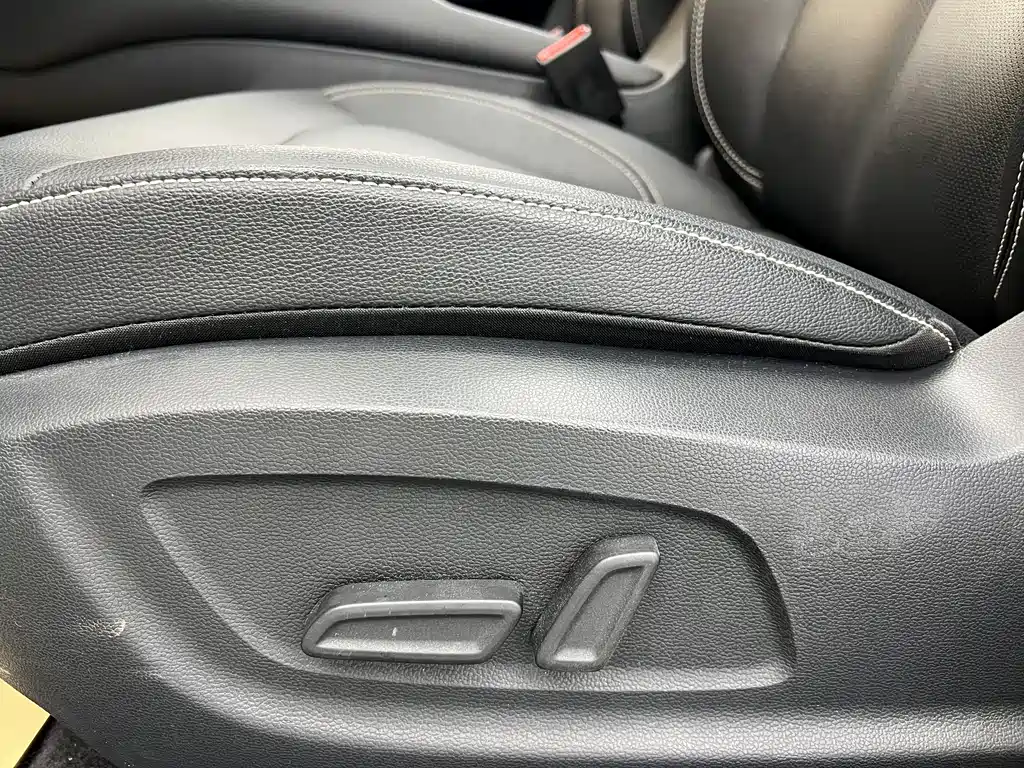 Roewe Ei5 2018 — фото 18