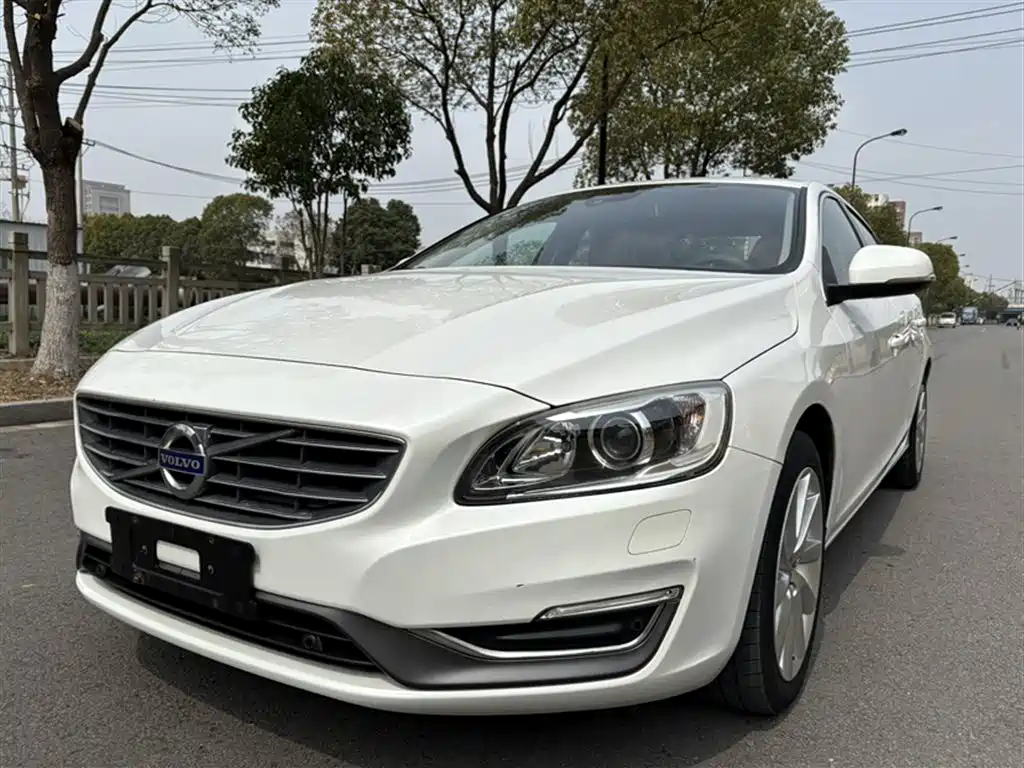 Volvo S60 2017 — фото 3