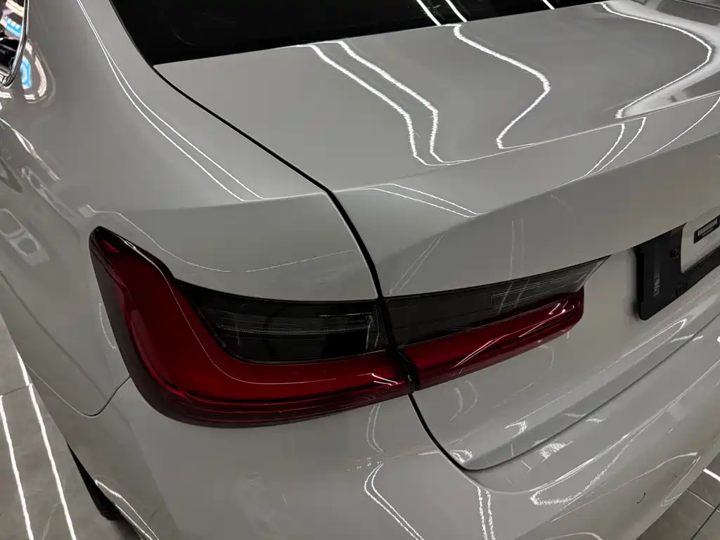 BMW 3 Series 2019 — фото 9