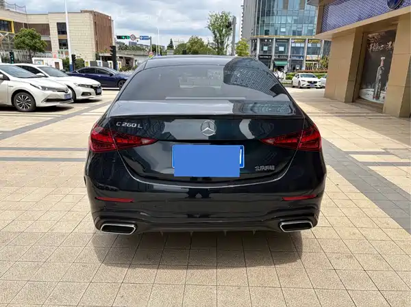 Mercedes-Benz C-Class 2024