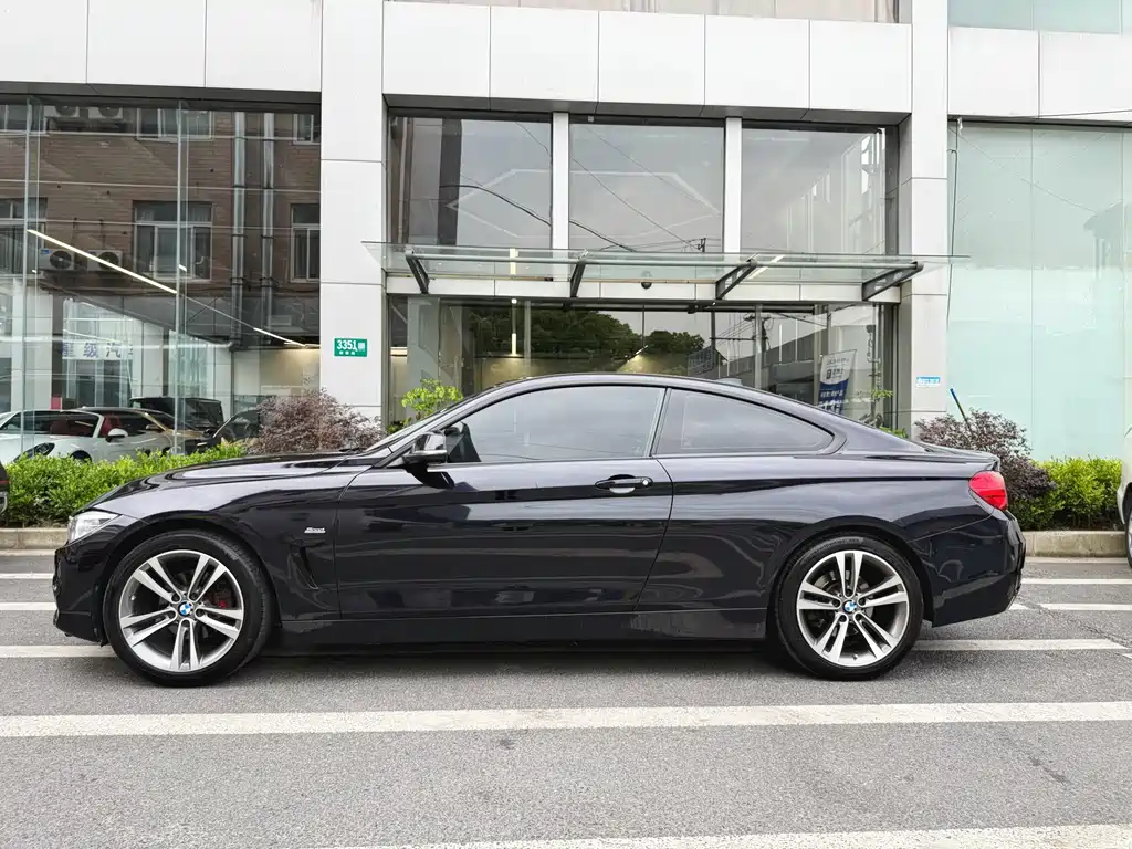 BMW 4 Series 2017 — фото 15