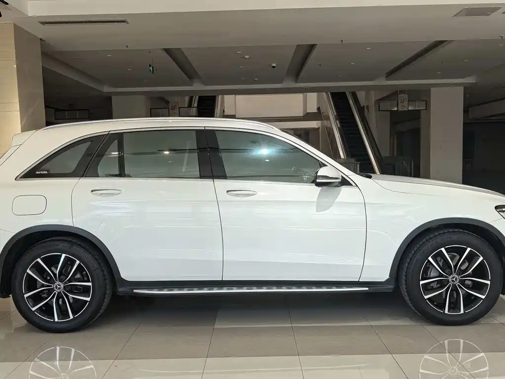 Mercedes-Benz GLC 2021 — фото 4