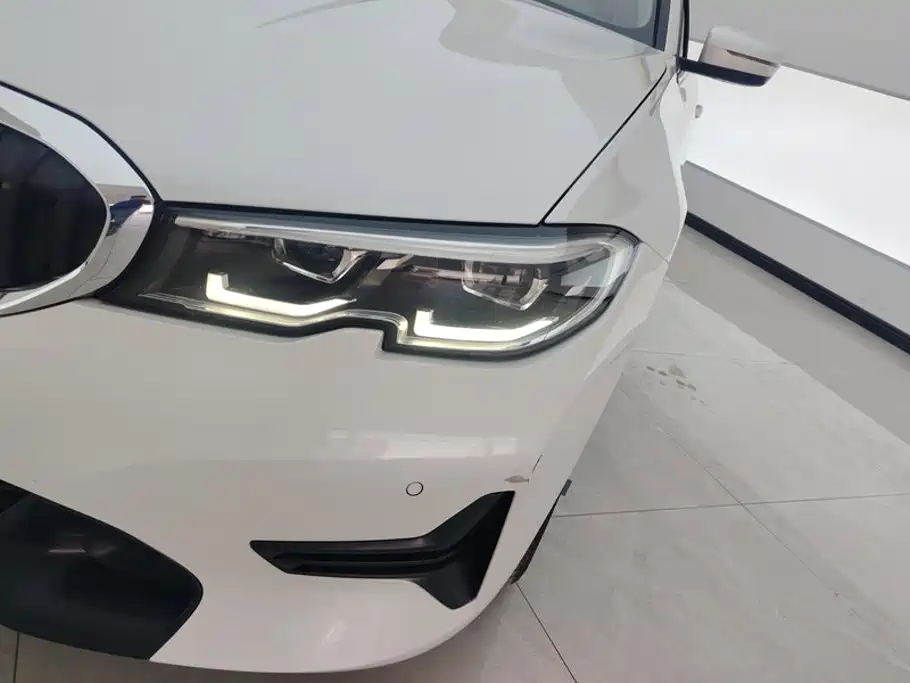 BMW 3 Series 2021