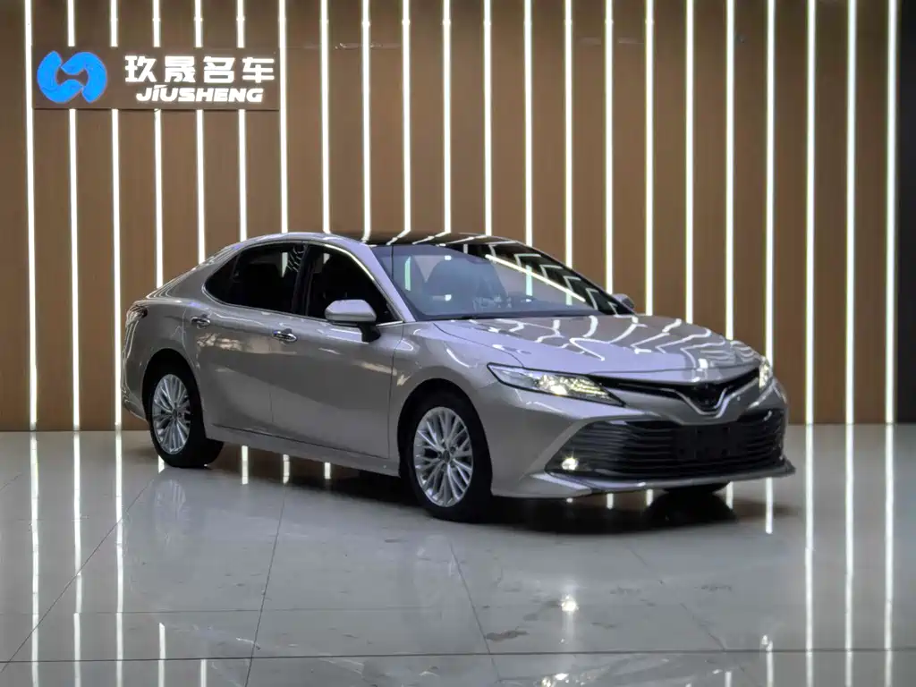 Toyota Camry 2020 — фото 3
