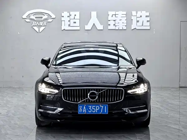 Volvo S90 2019