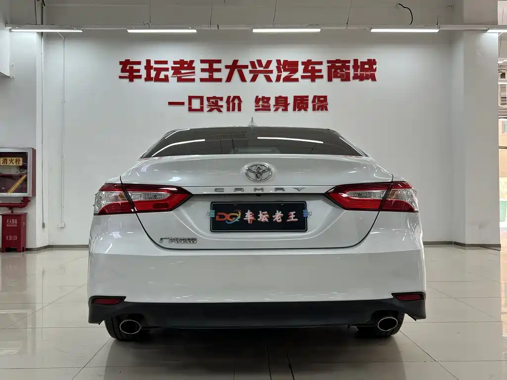 Toyota Camry 2024 — фото 15