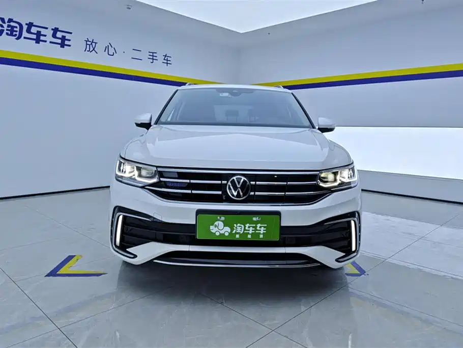 Volkswagen Tiguan L PHEV 2022 — фото 2