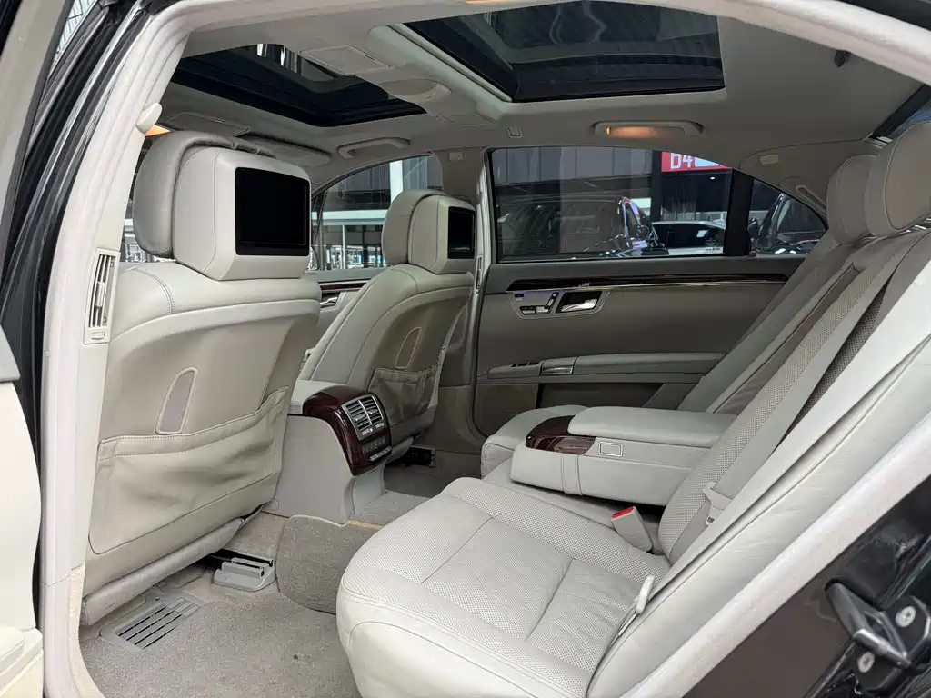Mercedes-Benz S-Class 2010 — фото 15