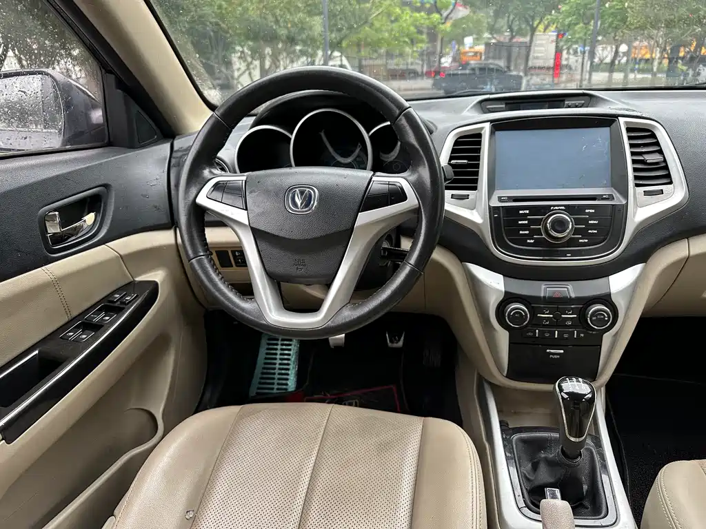 Changan Eado 2014 — фото 12