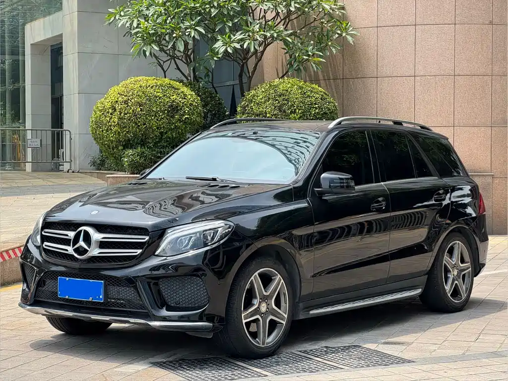 Mercedes-Benz GLE 2016 — фото 1