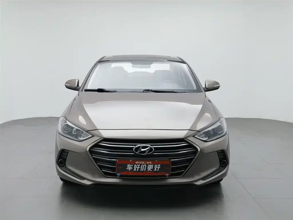 Hyundai Elantra 2016 — фото 3