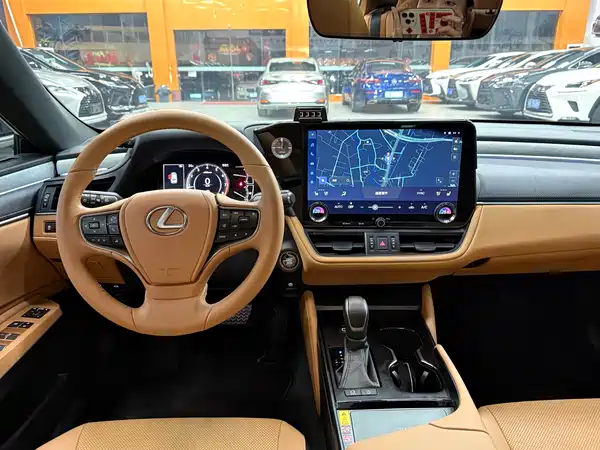 Lexus ES 2025