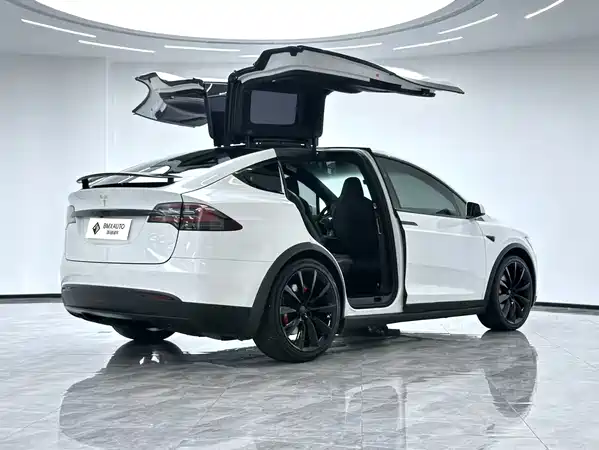 Tesla Model X 2016