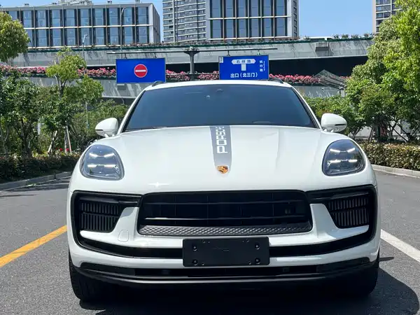 Porsche Macan 2024
