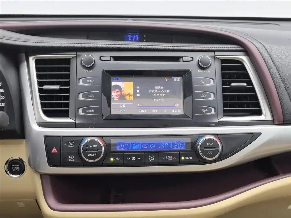 Toyota Highlander 2016 — фото 12