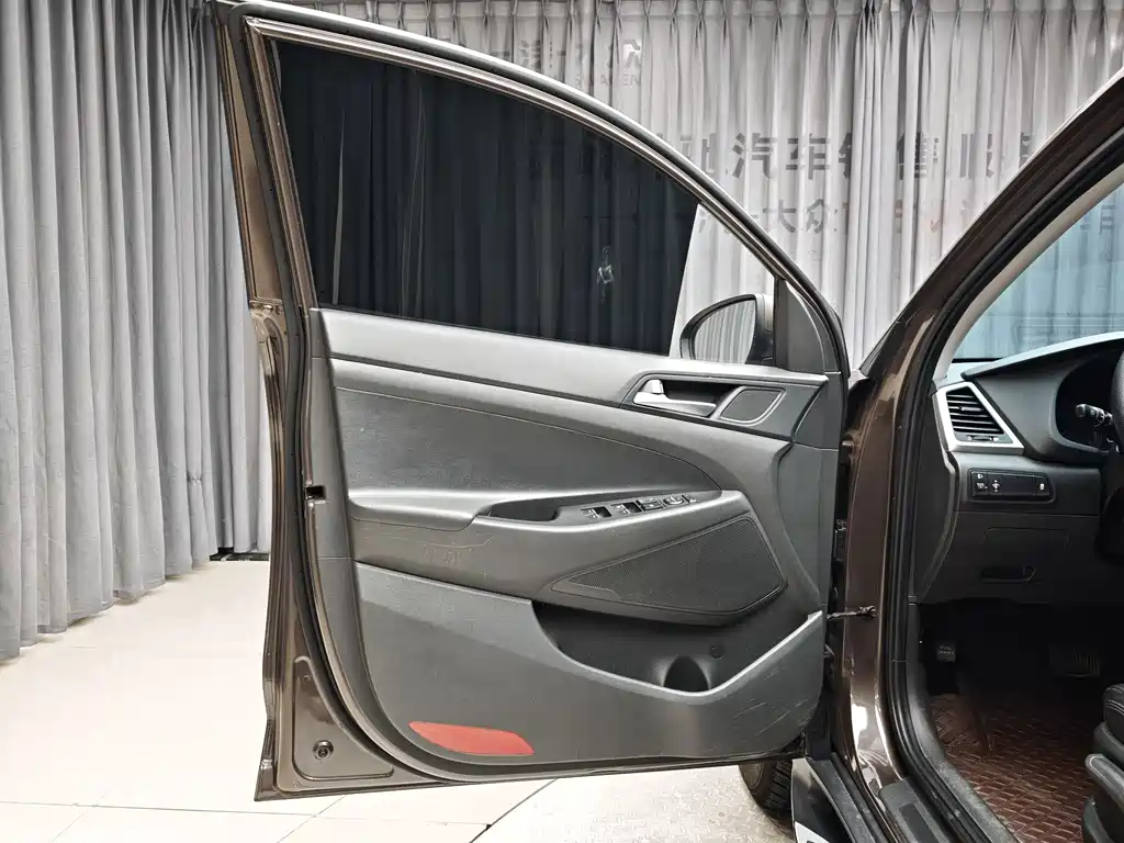 Hyundai Tucson 2018 — фото 20