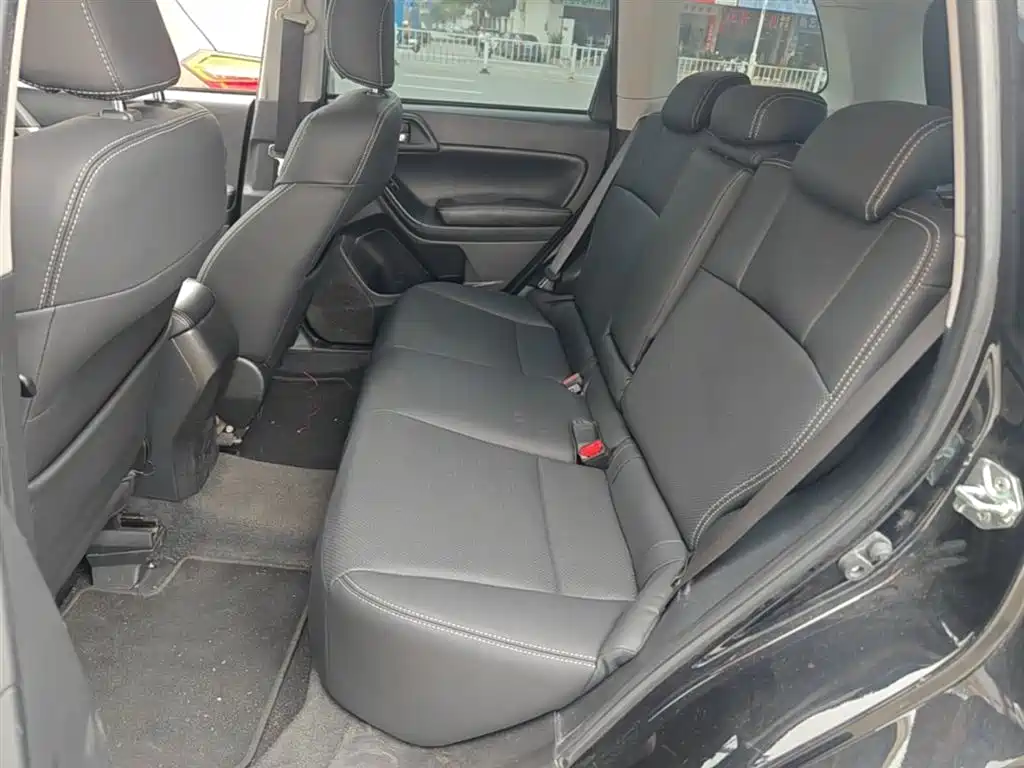Subaru Forester 2014 — фото 17