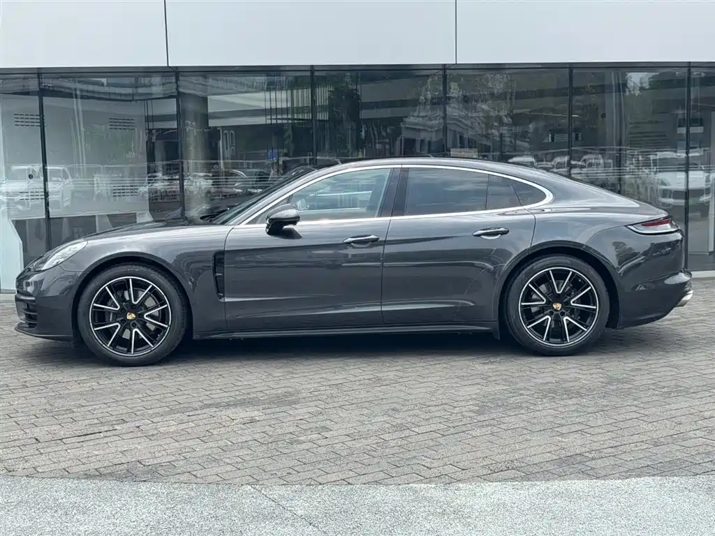 Porsche Panamera 2021 — фото 2