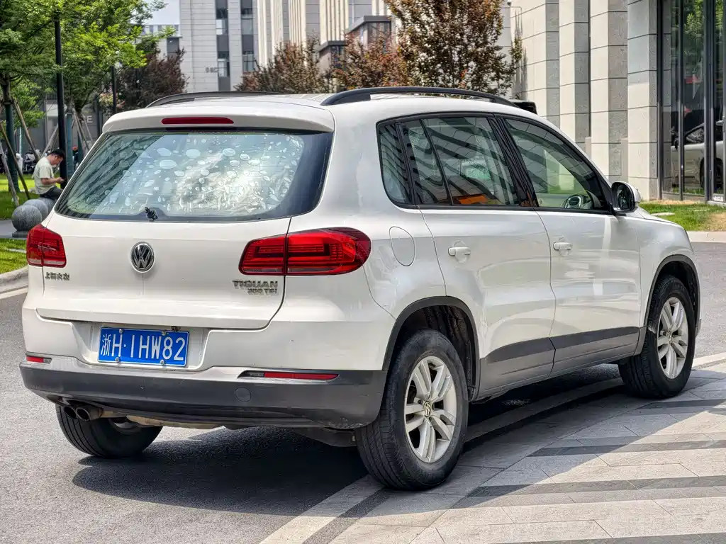 Volkswagen Tiguan 2016 — фото 11