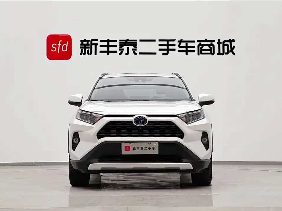 Toyota RAV4 2023 — фото 2
