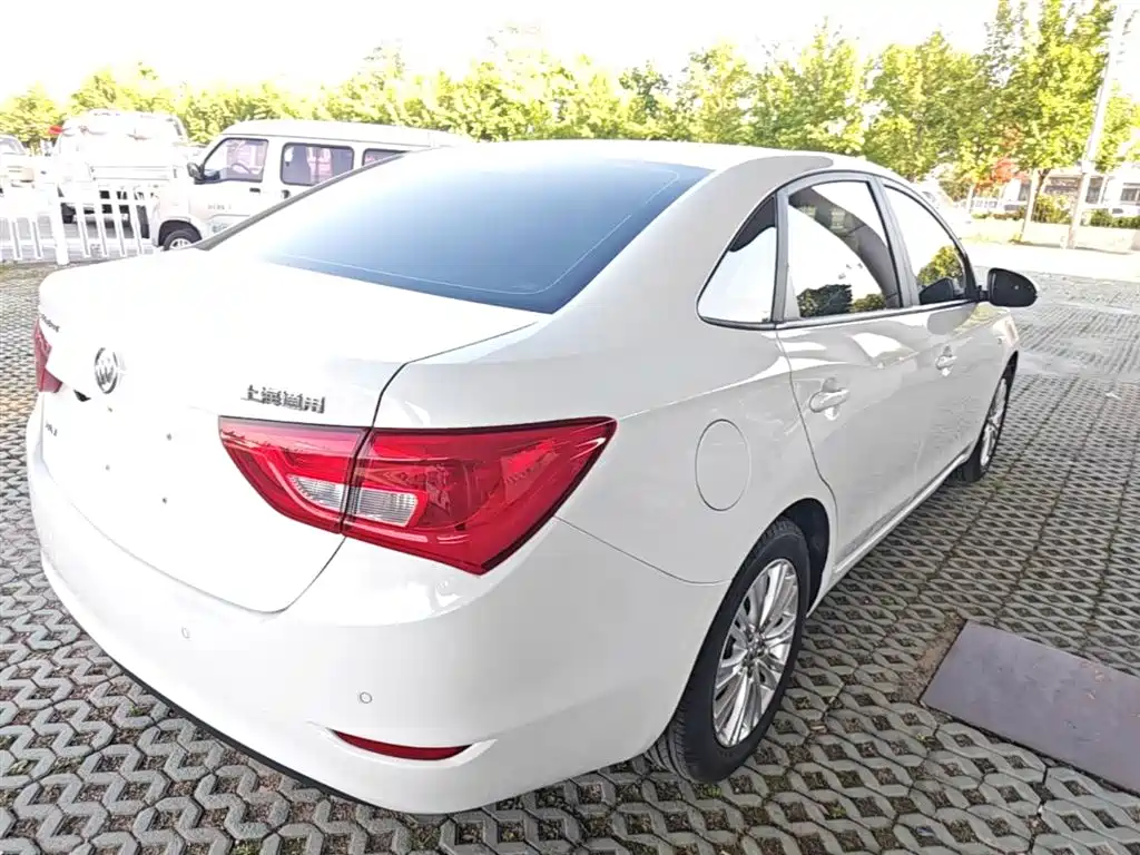 Buick Excelle 2015 — фото 7