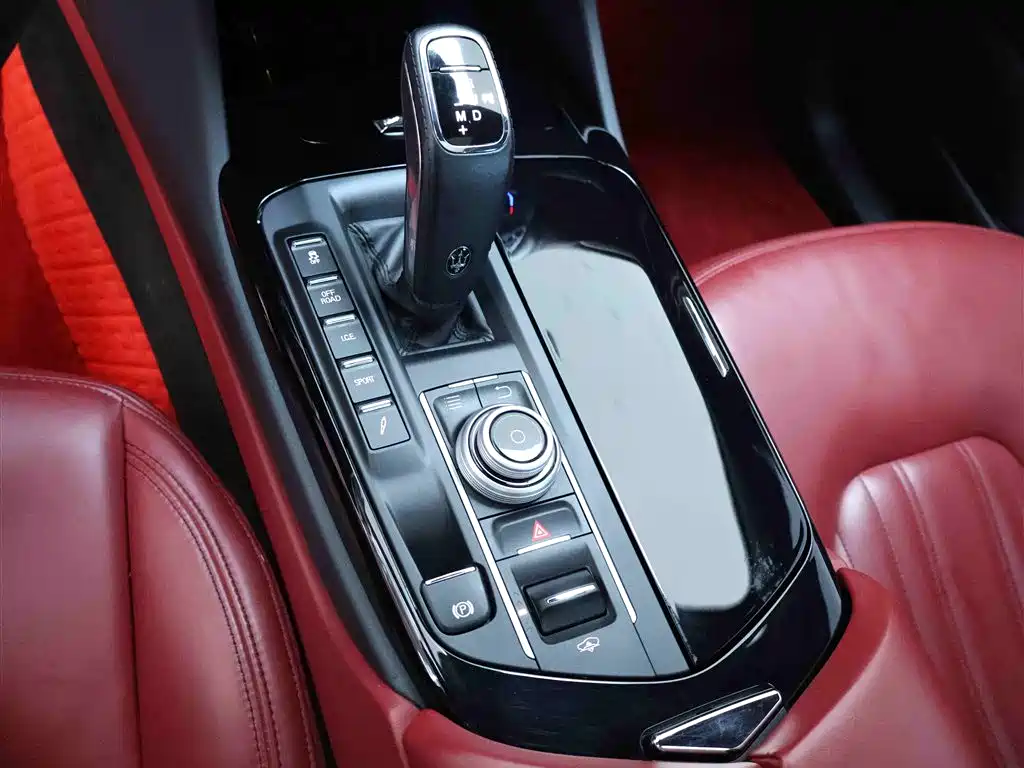 Maserati Levante 2021 — фото 12