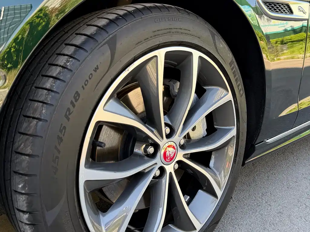 Jaguar XFL 2023 — фото 13