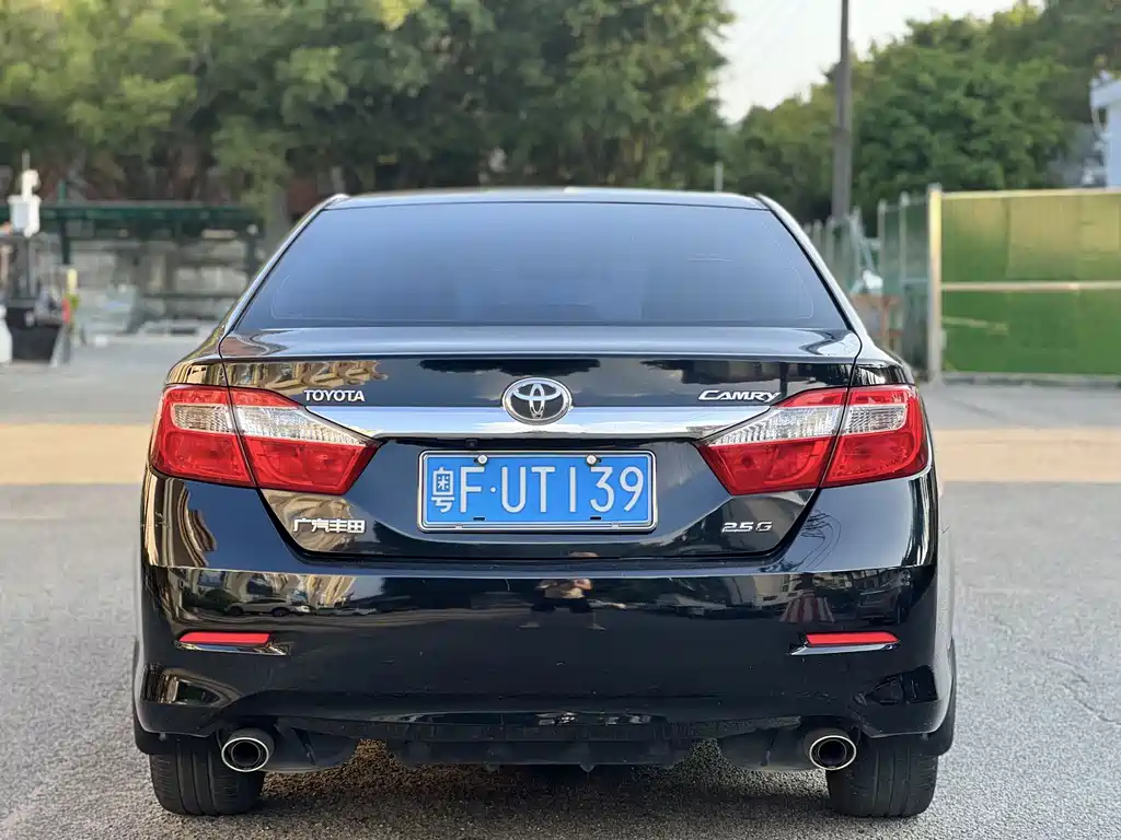 Toyota Camry 2014 — фото 13