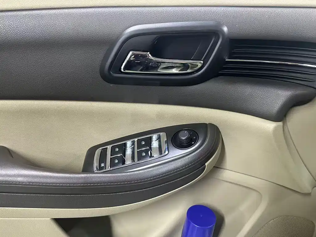 Chevrolet Malibu 2015 — фото 8