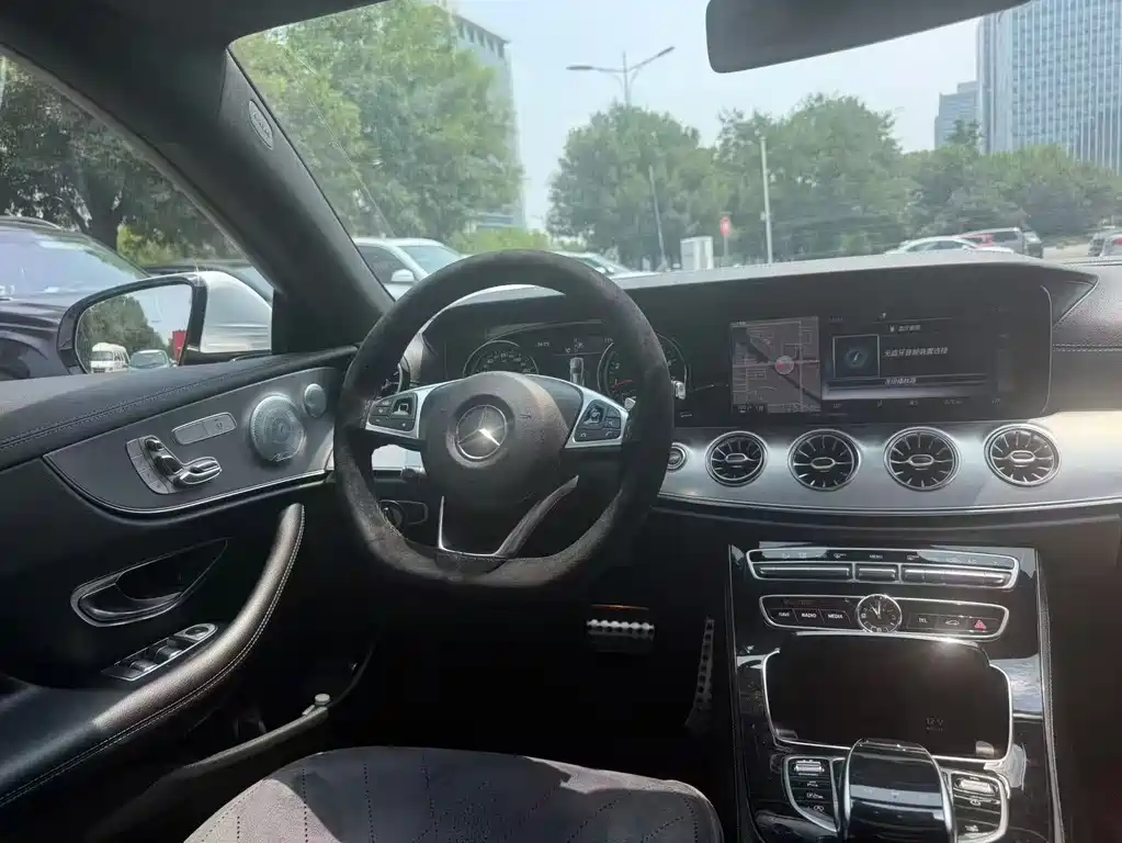 Mercedes-Benz E-Class 2018 — фото 6