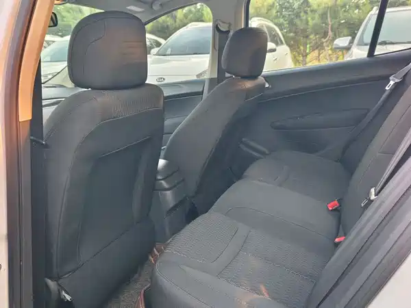 Peugeot 308 2016