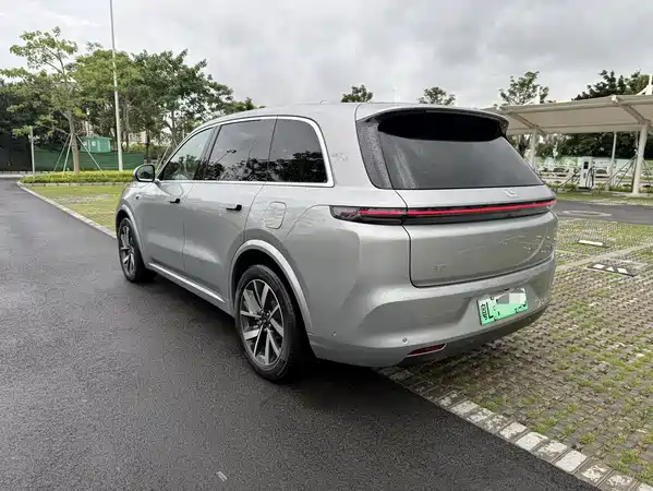 Li Auto L8 2023
