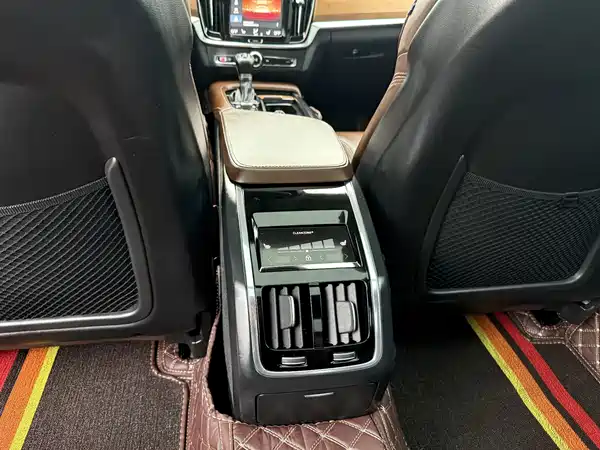 Volvo S90 2019