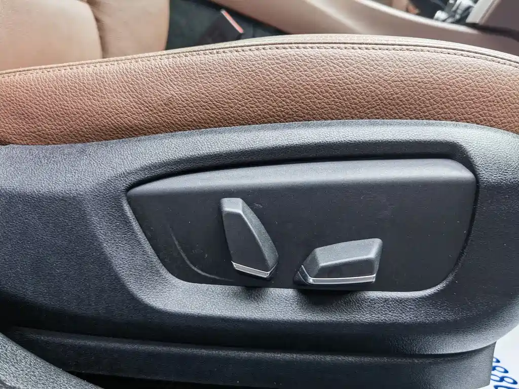 BMW 5 Series GT 2017 — фото 18