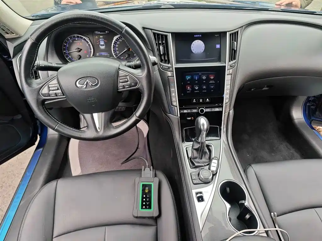 Infiniti Q50L 2016 — фото 10
