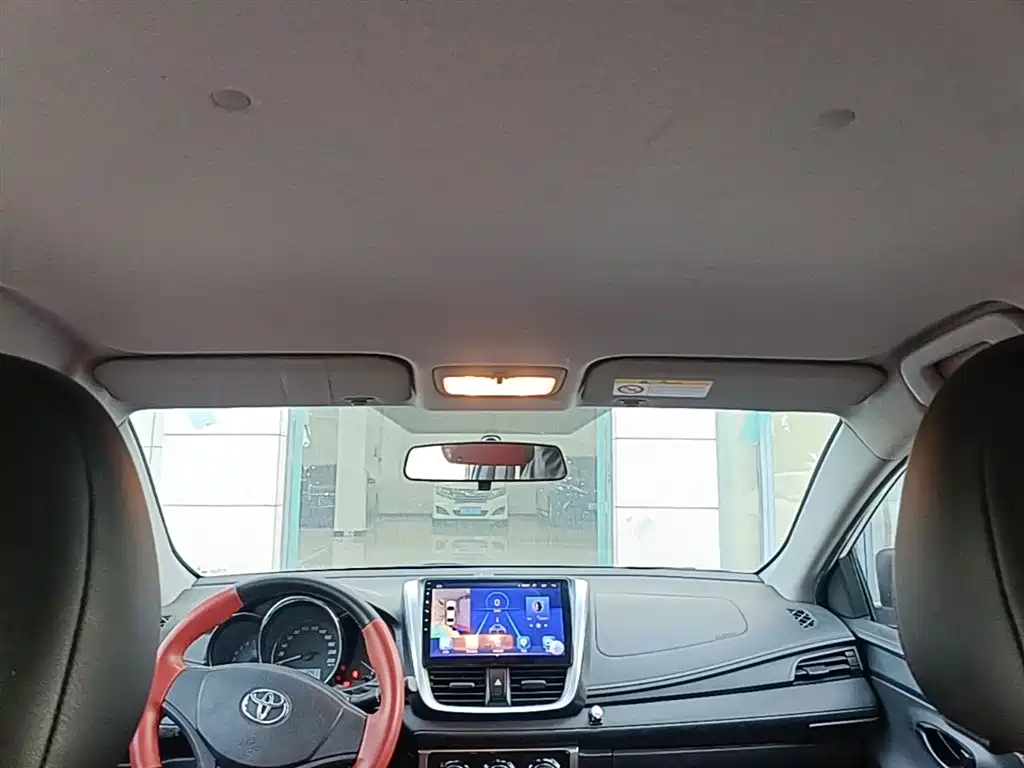 Toyota Yaris L 2021 — фото 18