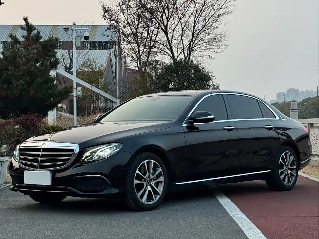 Mercedes-Benz E-Class 2018 — фото 3