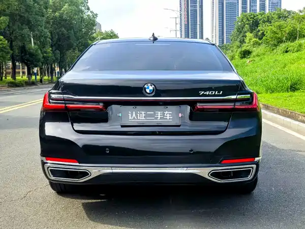 BMW 7 Series 2021