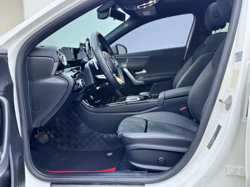 Mercedes-Benz A-Class 2020 — фото 4