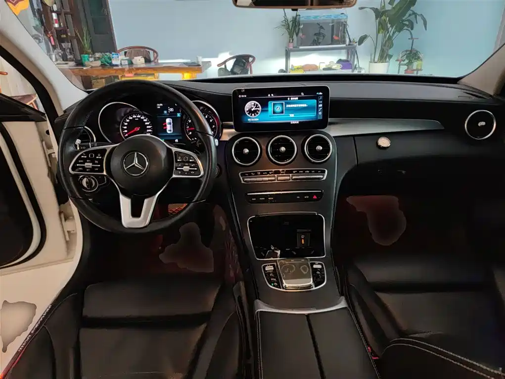 Mercedes-Benz C-Class 2019 — фото 10