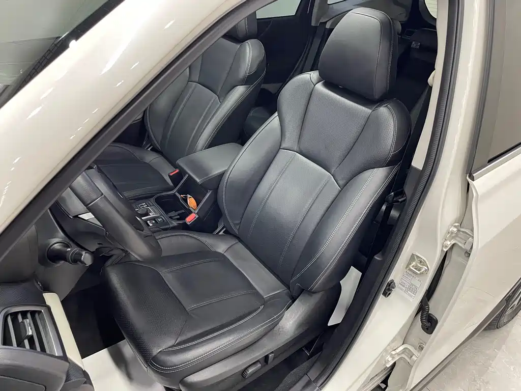 Subaru Forester 2022 — фото 13